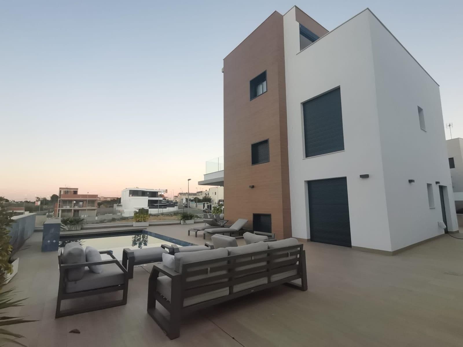 Villa De Lujo en Campoamor